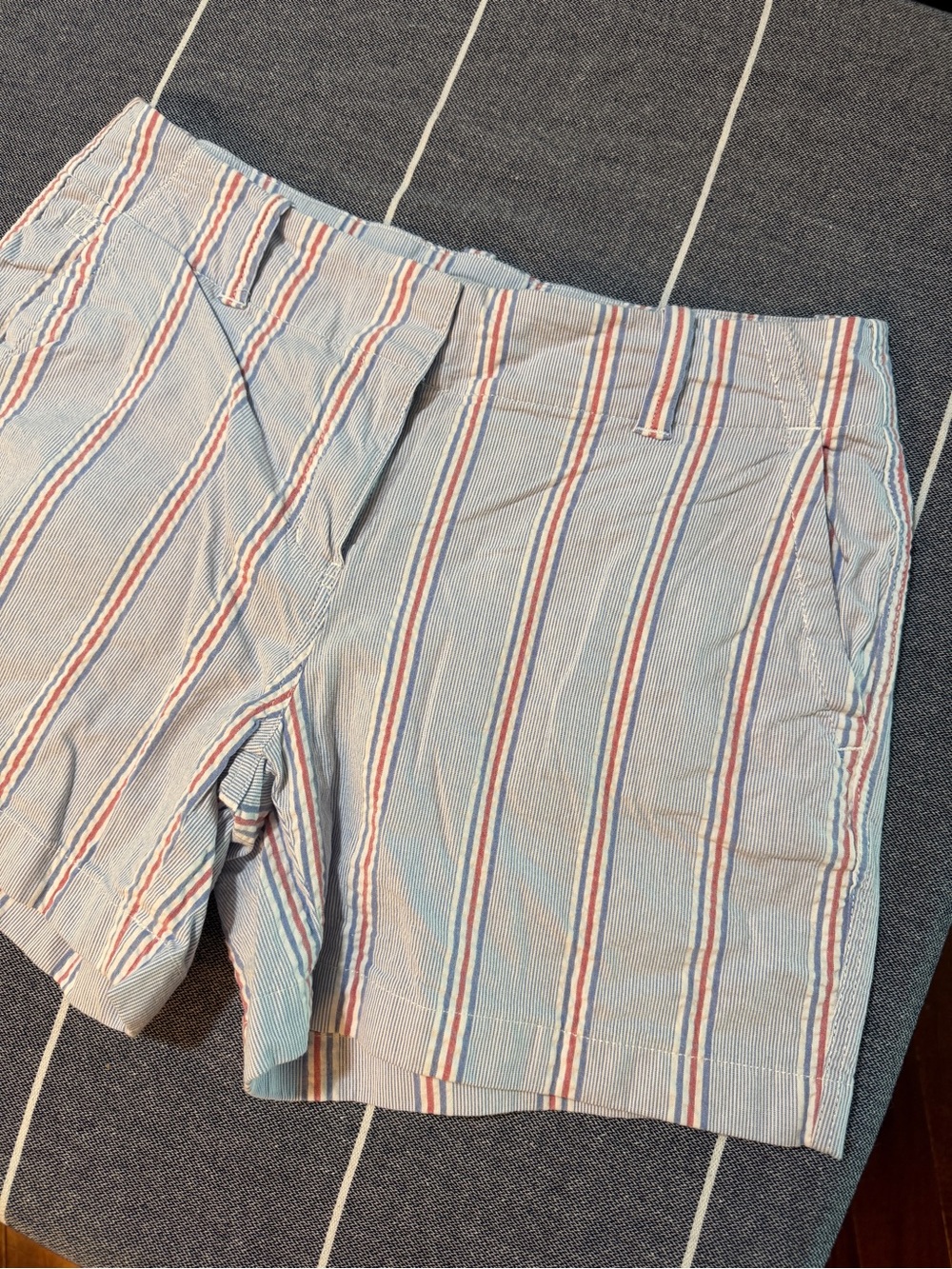 Vineyard Vines Blue Seersucker Shorts with Red & Navy Stripes - Picture 3 of 6